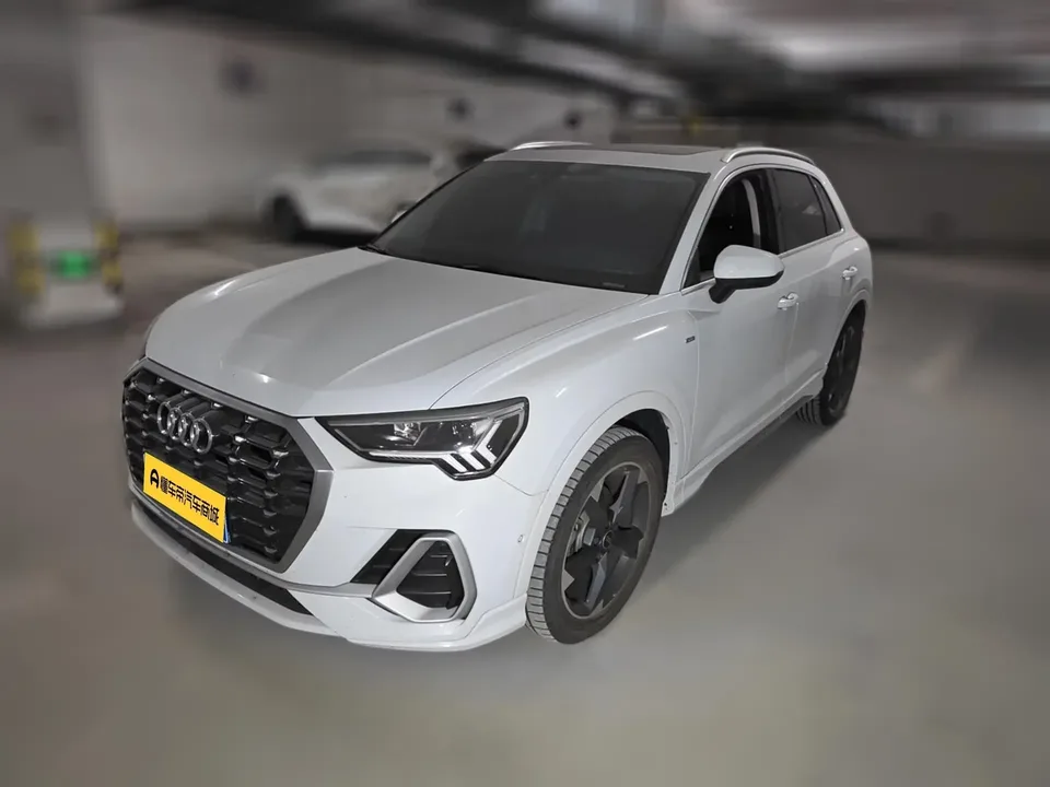 Audi Q3 Audi Q3 2022 35 TFSI Stylish Dynamic 2022 — photo 1, buy with delivery to Moscow