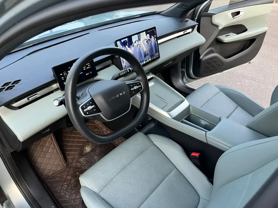 Roewe D6 Roewe D6 2025 520km Smart Edition 2025 — thumbnail 4