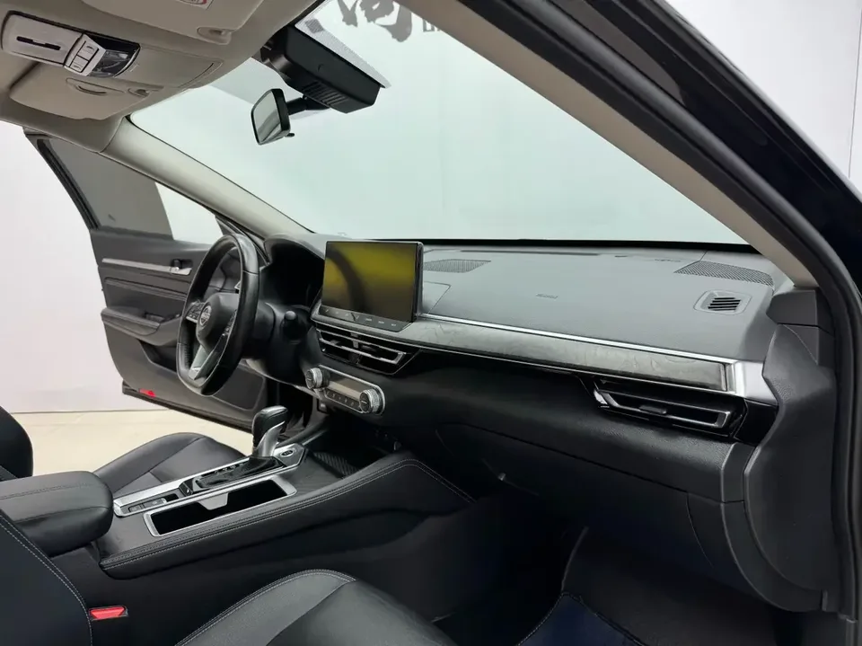 Nissan Altima Sound of nature 2022 2.0L XL-TLS Enjoy Edition 2023 — thumbnail 5