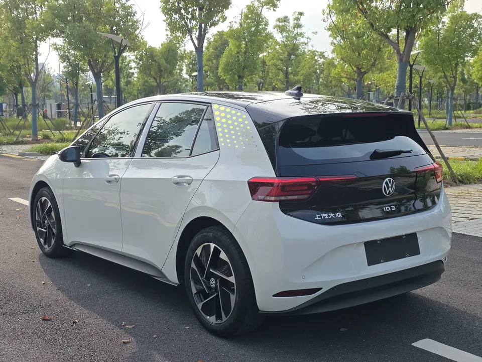 Volkswagen ID.3 Volkswagen ID.3 2025 Smart Model 2024 — thumbnail 2