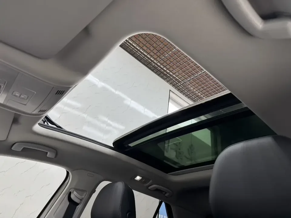 Volkswagen T-Roc TANG 2021 280TSI DSG 2WD Comfortable Intelligent Connection 30th Anniversary Edition 2022 — thumbnail 5