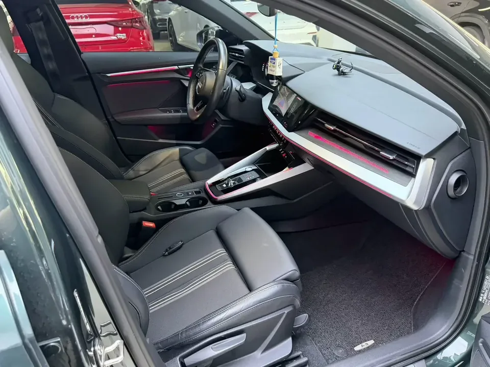 Audi A3 Audi A3 2023 Sportback 35 TFSI Stylish and sporty 2023 — thumbnail 4
