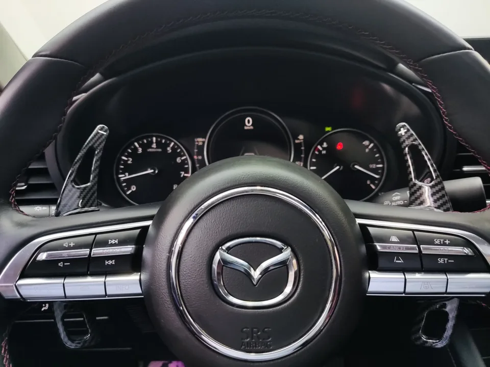 Mazda Axela Mazda3 Angkesela 2022 2.0L Automatic Premium Edition 2023 — thumbnail 5