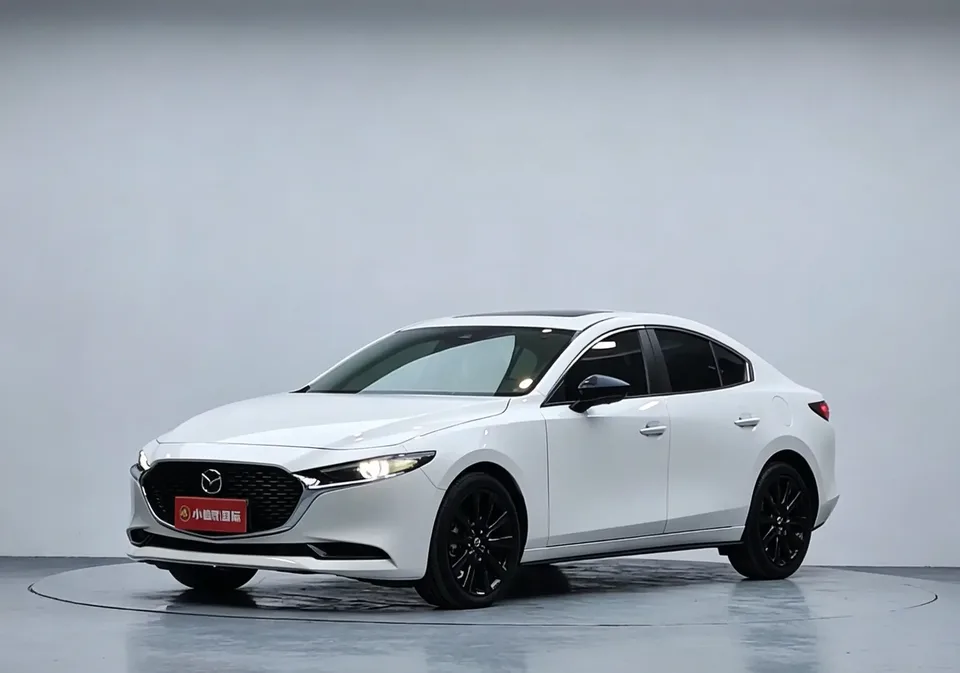 Mazda Axela Mazda3 Angkesela 2022 2.0L Automatic Premium Edition 2023 — photo 1, buy with delivery to Moscow