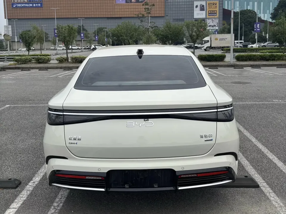 BYD Seal 07DM Seal 07DM 2024 DM-i 125KM Elite 2025 — thumbnail 2