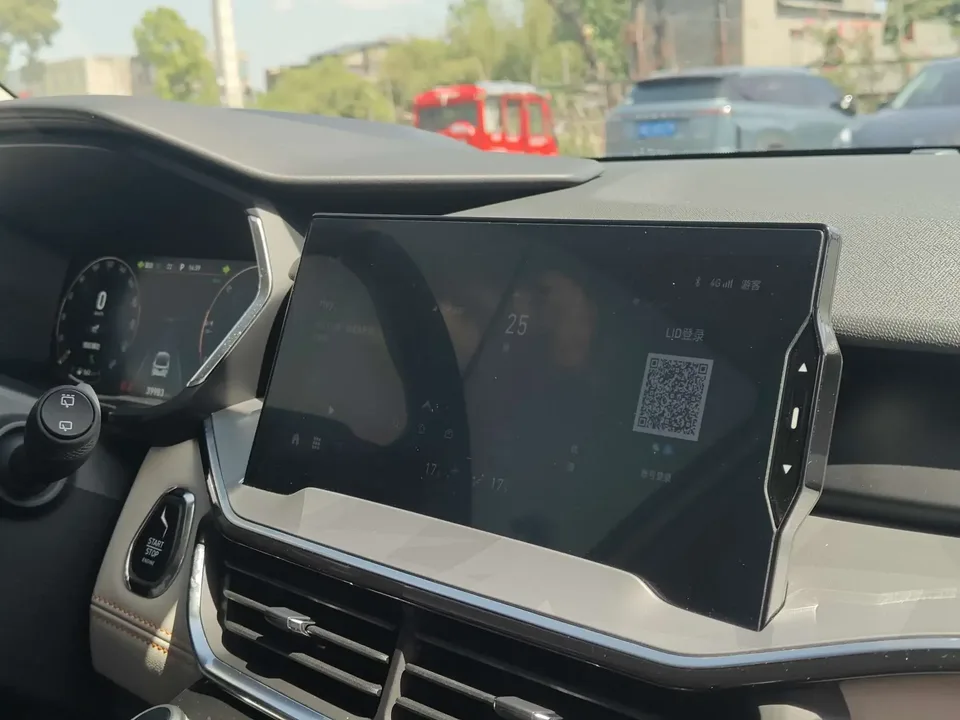Lynk & Co 06 EM-P Lynk & Co 06 EM-P 2023 PHEV Remix Pro 2023 — thumbnail 4
