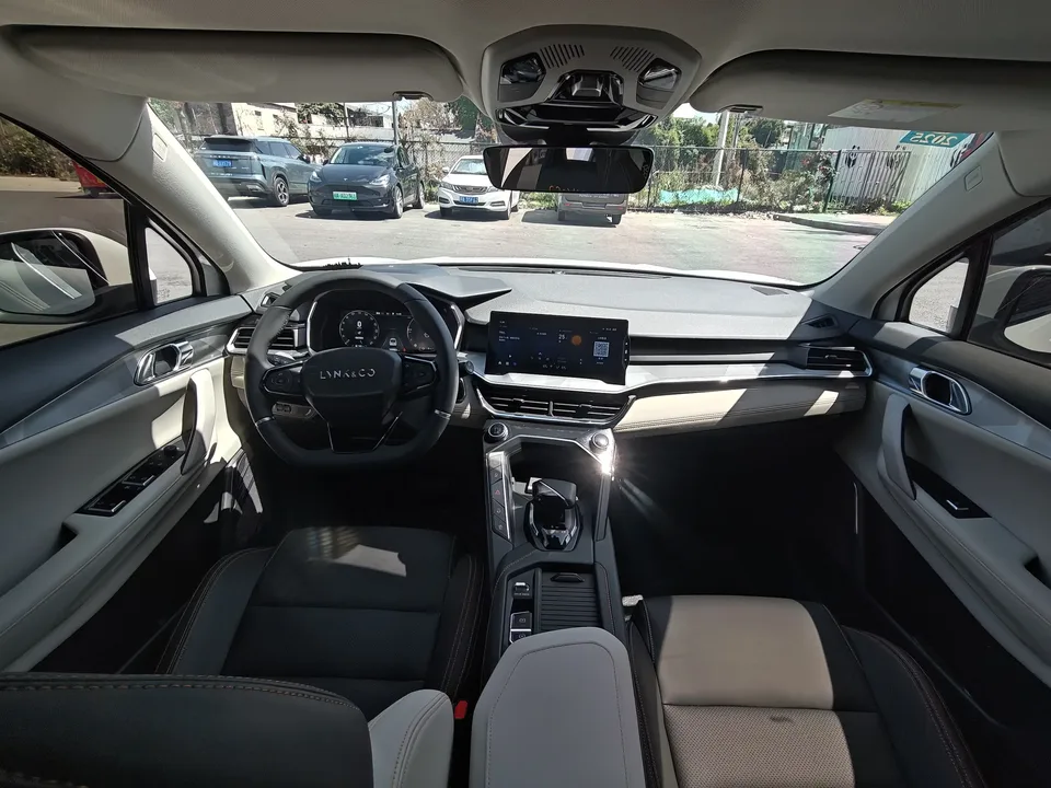 Lynk & Co 06 EM-P Lynk & Co 06 EM-P 2023 PHEV Remix Pro 2023 — thumbnail 5