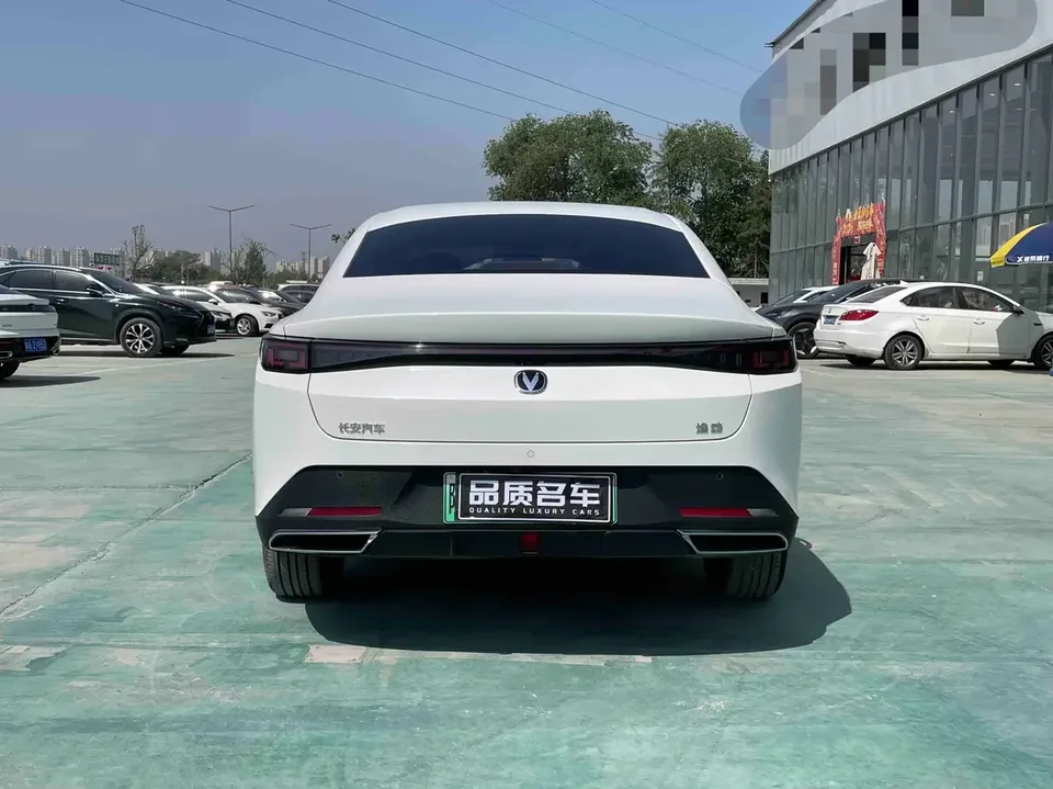 Changan Eado PHEV Eado PHEV 2025 Smart New Blue Whale 145KM Battleship Edition 2026 — thumbnail 5