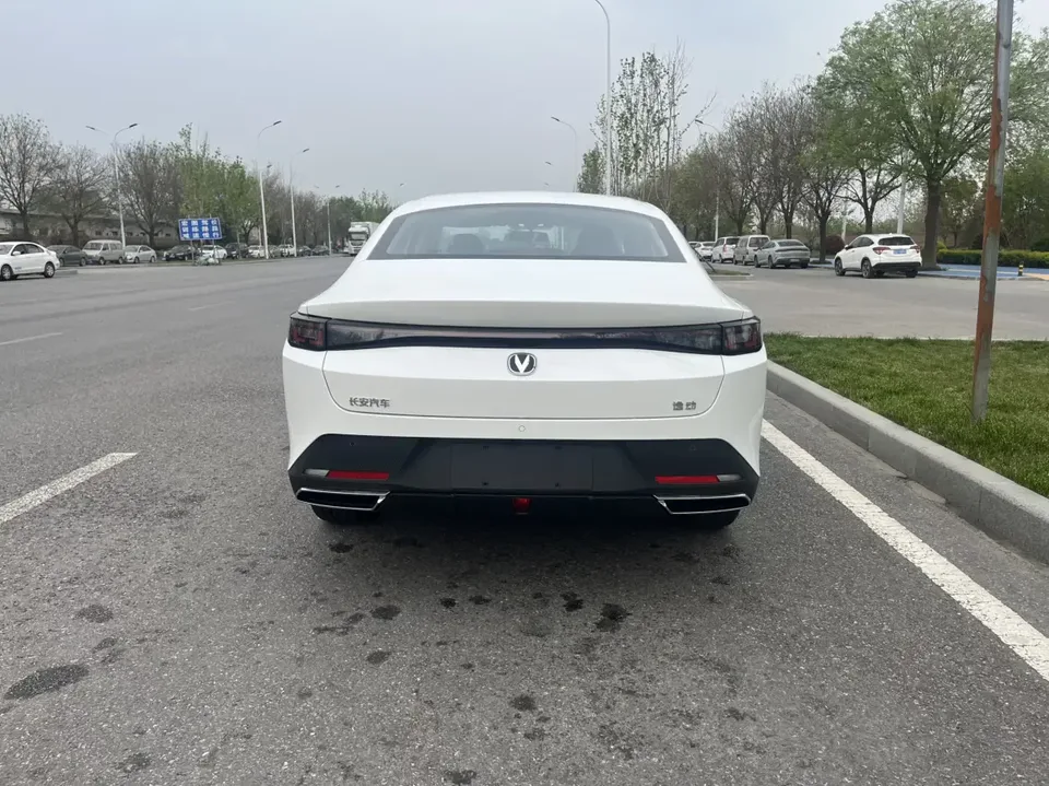 Changan Eado PHEV Eado PHEV 2025 Smart New Blue Whale 145KM High Energy Edition 2026 — thumbnail 2
