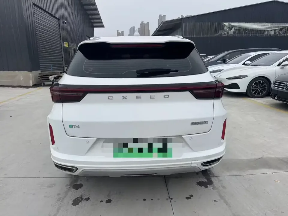 Exeed Xingtu Zhuifeng C-DM Xingtu Zhuifeng C-DM 2022 1.5TCI-DHT 105KM Riding on the Wind Edition 2023 — thumbnail 2