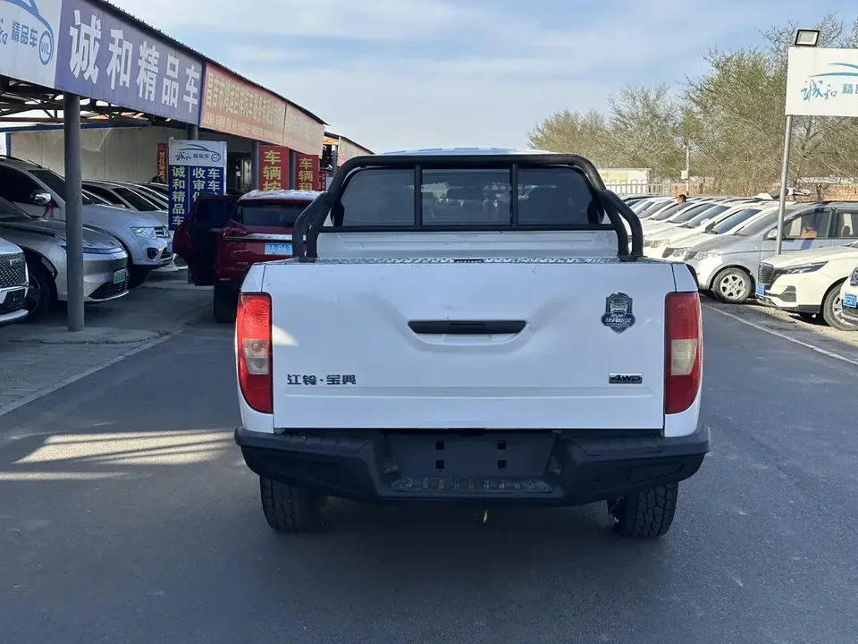 Jiangling Bible bible 2023 2.5T manual diesel 4WD comfort version standard wheelbase 2023 — thumbnail 2