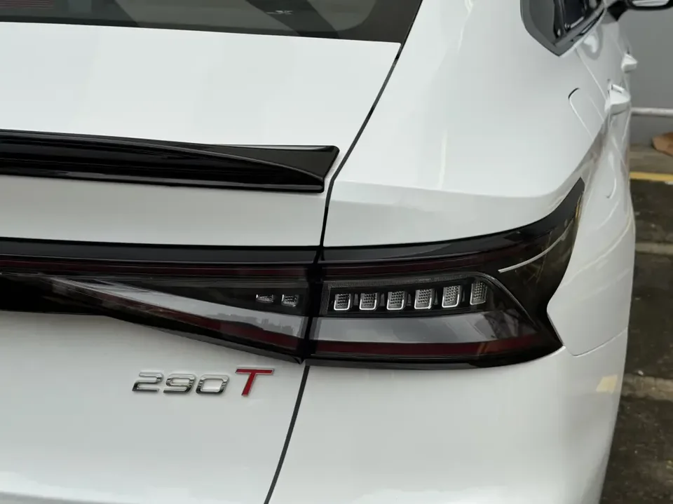 Chery Arrizo 8 Arrizo 8 2022 1.6TGDI DCT 2024 — thumbnail 3