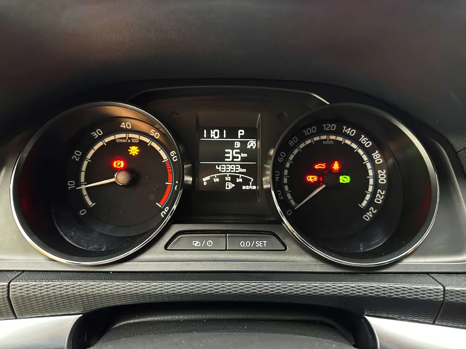 Skoda Comek Comek 2022 1.5L Automatic Comfort Edition 2022 — thumbnail 5