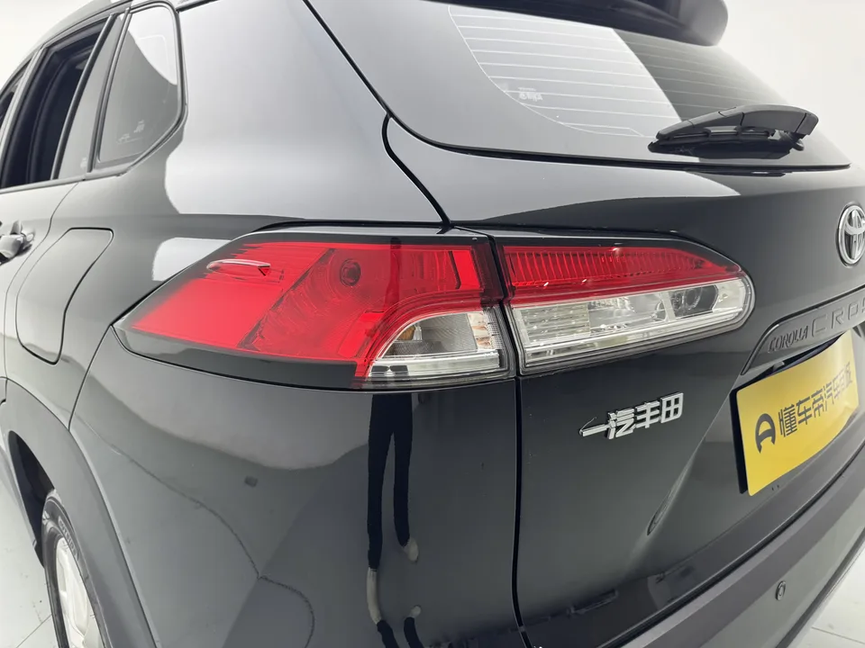 Toyota CorollaCross Corolla Sharp 2023 2.0L CVT Pioneer Edition 2024 — thumbnail 4