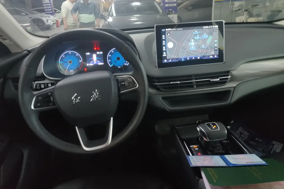 Hongqi E-QM5 Hongqi E-QM5 2022 Charging 431km LeXiang Edition 5-seater 2023 — миниатюра 4