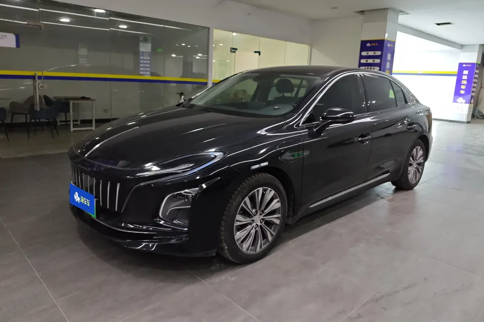 Hongqi E-QM5 Hongqi E-QM5 2022 Charging 431km LeXiang Edition 5-seater 2023 — фото 1, купить с доставкой в Москву