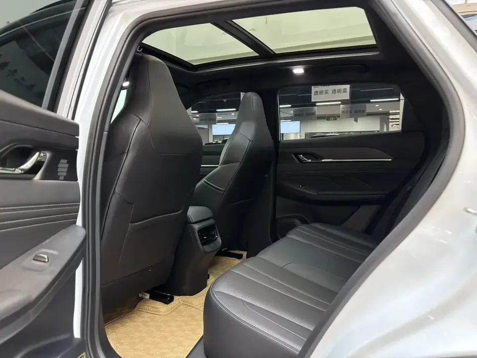 Dongfeng Fengshen L7 PHEV Fengshen L7 PHEV 2024 205 Pro 2025 — thumbnail 3