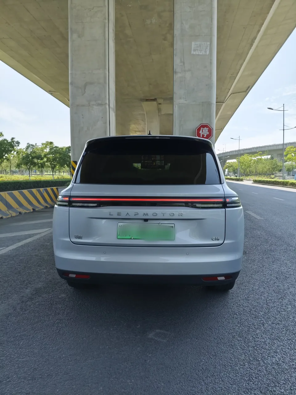 Leapmotor C16 Leapmotor C16 2024 Pure Electric 580 Premium Edition 2024 — thumbnail 2