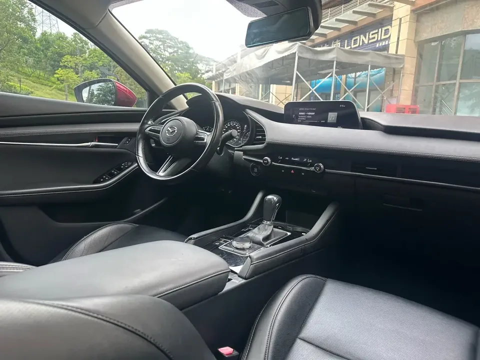 Mazda Axela Mazda3 Angkesela 2021 2.0L Automatic Elegant Edition 2022 — миниатюра 4