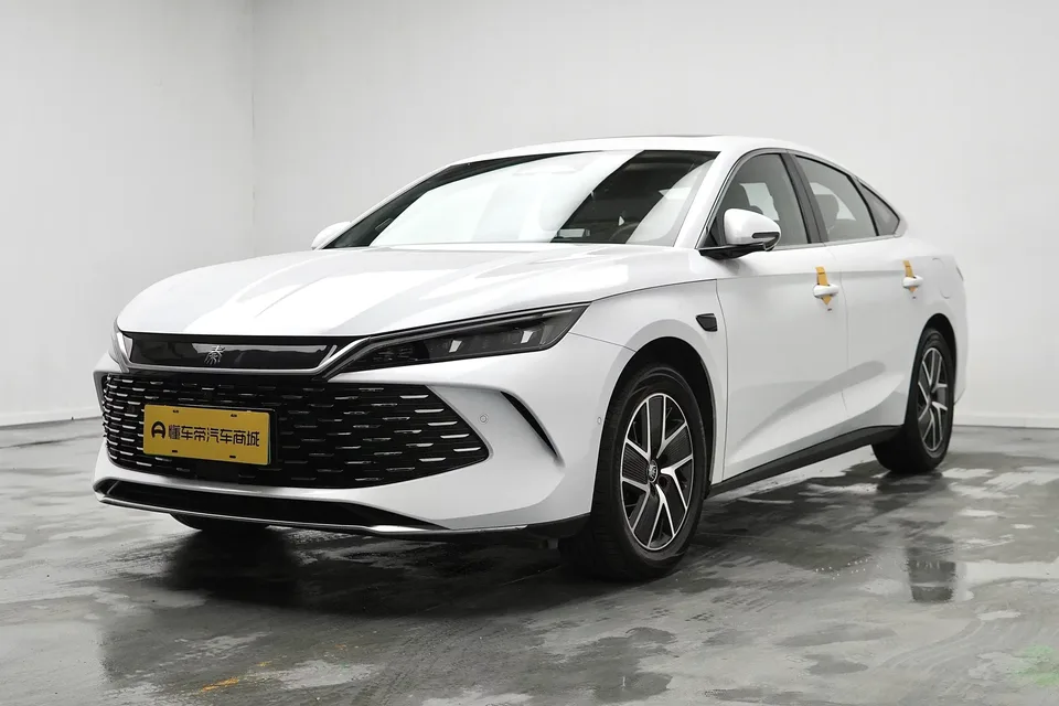 BYD Qin L DM Qin L DM 2025 DM-i 120KM Intelligent Driving Edition 2025 — photo 1, buy with delivery to Moscow