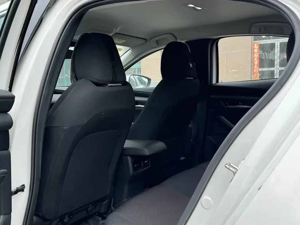 Mazda Axela Mazda3 Angkesela 2023 2.0L Automatic Quality Edition 2024 — thumbnail 3