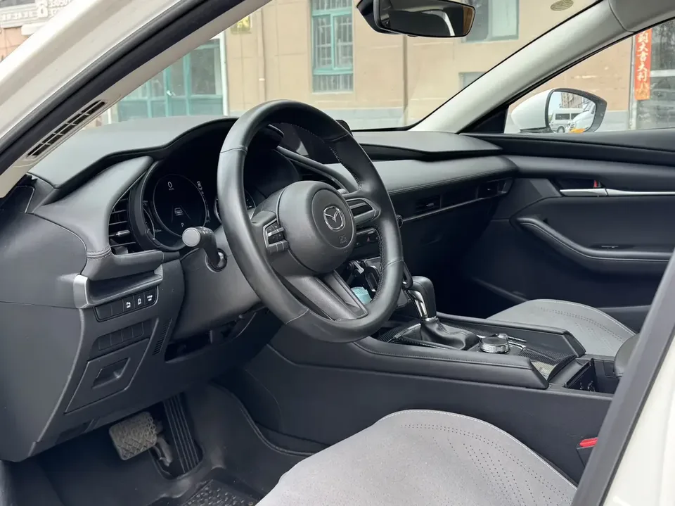 Mazda Axela Mazda3 Angkesela 2023 2.0L Automatic Quality Edition 2024 — thumbnail 5