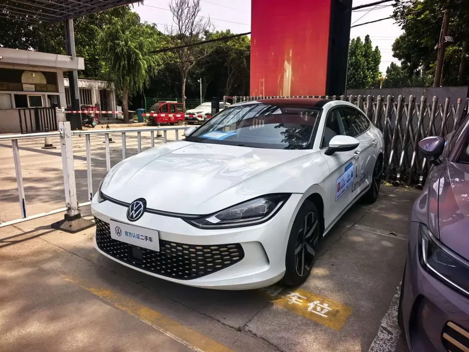 Volkswagen Lamando Lingdu 2024 Lingdu L 280TSI DSG Cool Edition 2024 — photo 1, buy with delivery to Moscow