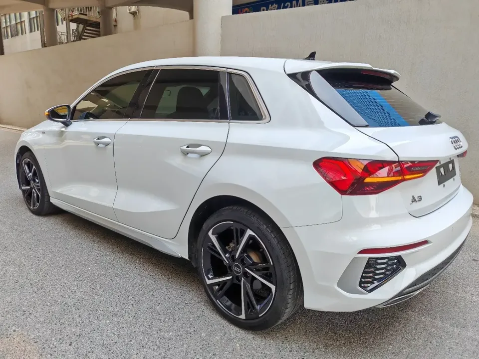 Audi A3 Audi A3 2021 Sportback 35 TFSI Wang Yibo co-branded limited edition 2023 — thumbnail 4