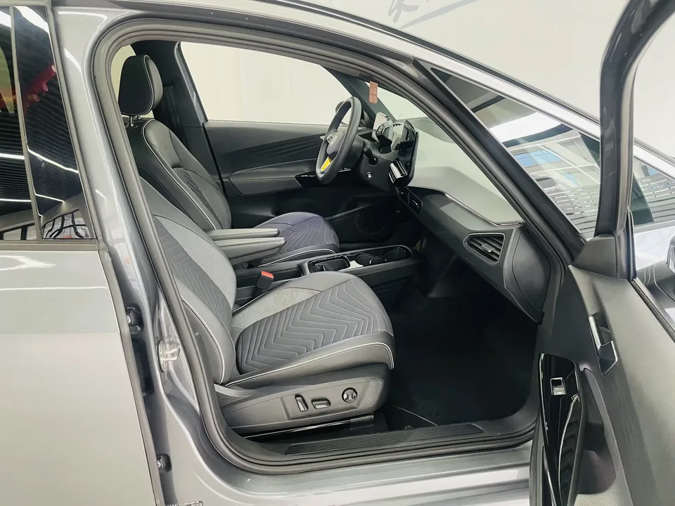 Volkswagen ID.3 Volkswagen ID.3 2023 Upgraded Pure Smart Edition 2023 — thumbnail 3