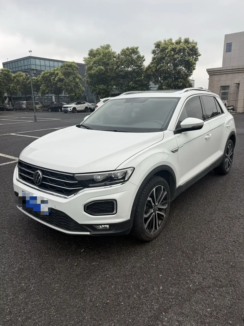 Volkswagen T-Roc TANG 2022 280TSI DSG 2WD Elite PLUS 2022 — photo 1, buy with delivery to Moscow