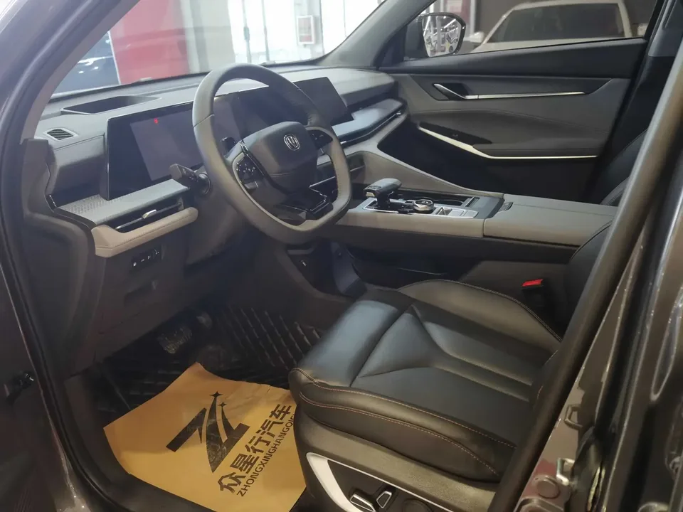 Changan CS75PLUS Changan CS75 PLUS 2022 Second generation 1.5T automatic luxury model 2023 — thumbnail 5
