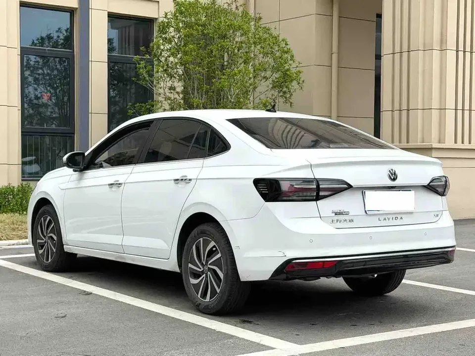 Volkswagen Lavida Lavida 2023 New 1.5L Automatic New Edition 2024 — thumbnail 4