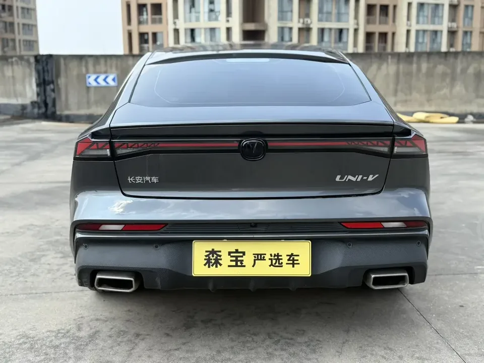 Changan UNI-V Changan UNI-V 2024 1.5T Smart Pilot 2024 — thumbnail 2