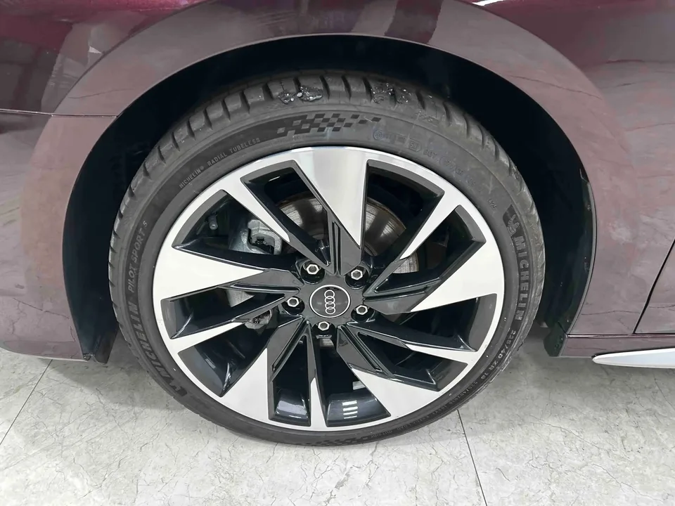 Audi A3 Audi A3 2022 A3L Limousine 35 TFSI Stylish Sports 2023 — миниатюра 4