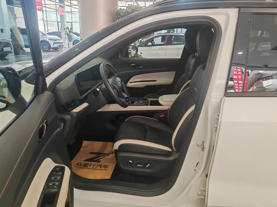 Ford Equator Sport Leading 2023 EcoBoost 170 Light and Shadow 2023 — миниатюра 5