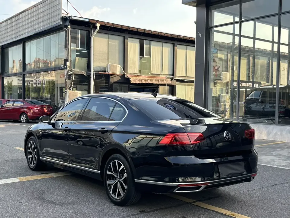 Volkswagen Magotan Magotan 2020 280TSI DSG Leading 2022 — миниатюра 4