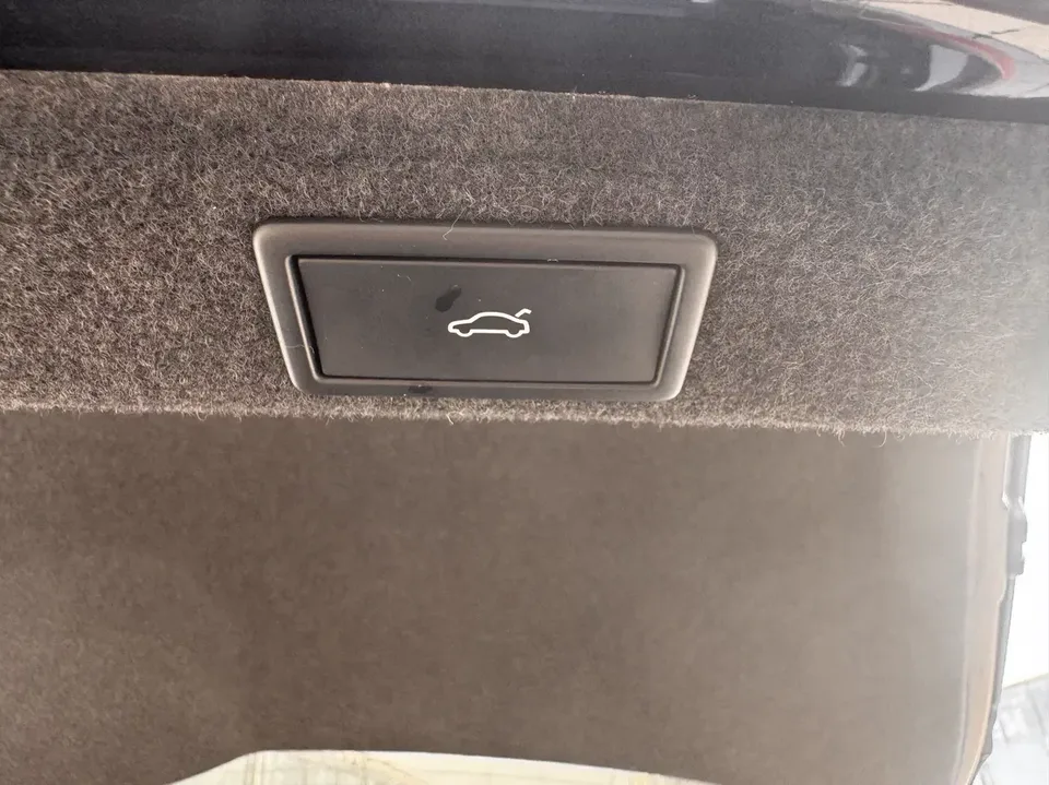 Skoda Superb Speedy 2023 Modified TSI280 DSG Premium Edition 2024 — thumbnail 3