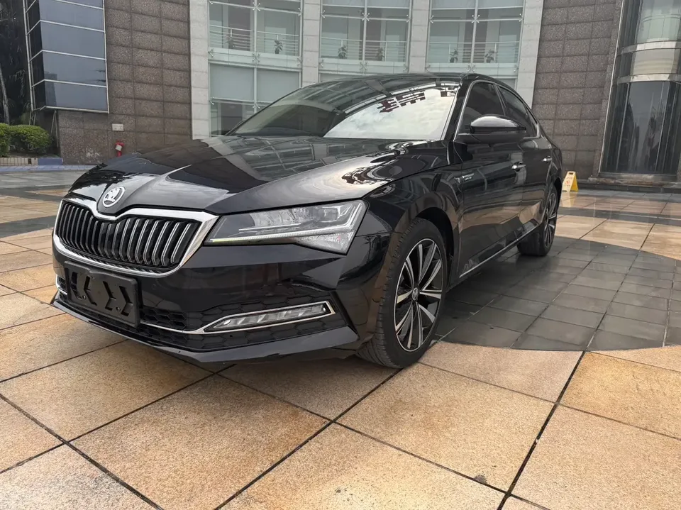 Skoda Superb Speedy 2023 Modified TSI280 DSG Premium Edition 2024 — photo 1, buy with delivery to Moscow