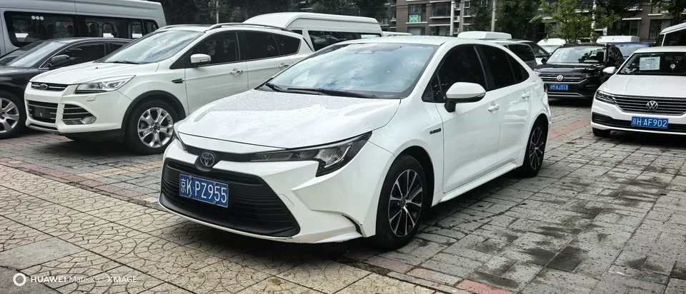 Toyota Levin Lei Ling 2023 Hybrid 1.8L Leading Edition 2023 — photo 1, buy with delivery to Moscow