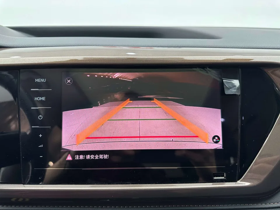 Volkswagen Tharu tuyue 2022 280TSI 2WD Comfort Edition 2022 — thumbnail 4