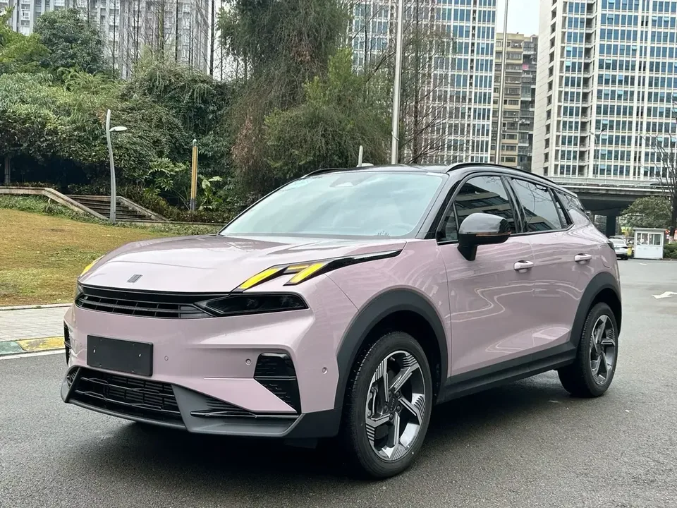 Lynk & Co 06 Lynk & Co 06 2025 Renew 1.5T Halo 2024 — photo 1, buy with delivery to Moscow