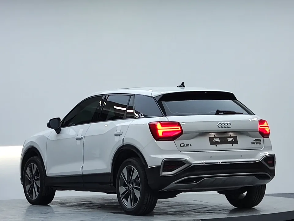 Audi Q2L Audi Q2L 2022 35 TFSI Stylish and Elegant 2022 — thumbnail 2
