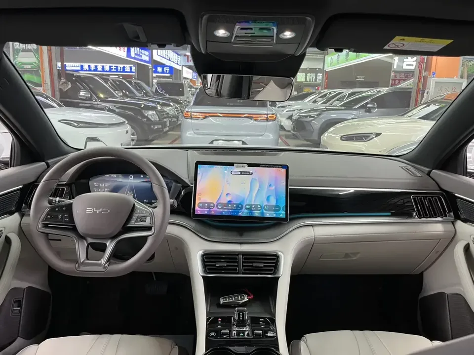 BYD Song PLUS DM Song PLUS DM 2025 DM-i 112KM Premium 2025 — миниатюра 4