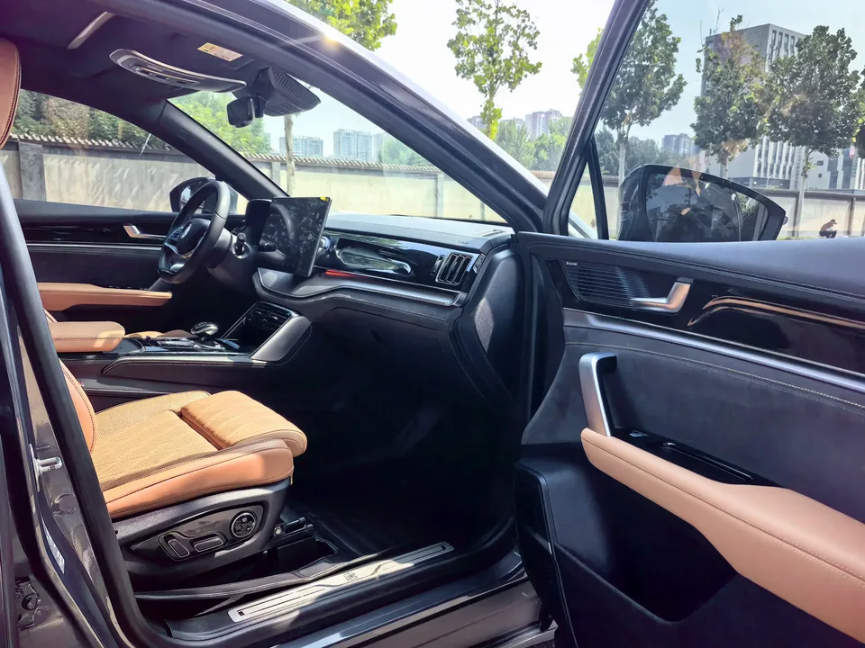 BYD Tang DM Tang DM 2023 DM-i Champion Edition 112KM Premium 2023 — thumbnail 4