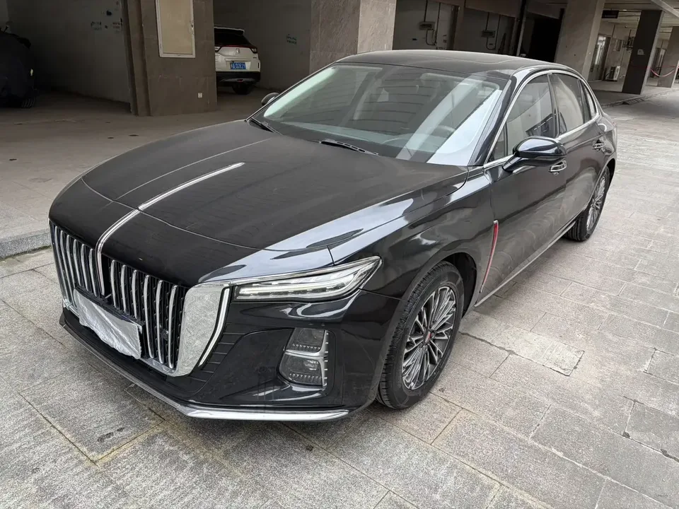 Hongqi H5 Hongqi H5 2023 1.5T DCT Zhilian Qiyue Edition 2023 — photo 1, buy with delivery to Moscow