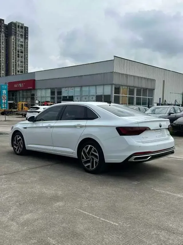 Volkswagen Sagitar Sagitar 2022 280TSI DSG Beyond Edition 2023 — thumbnail 4