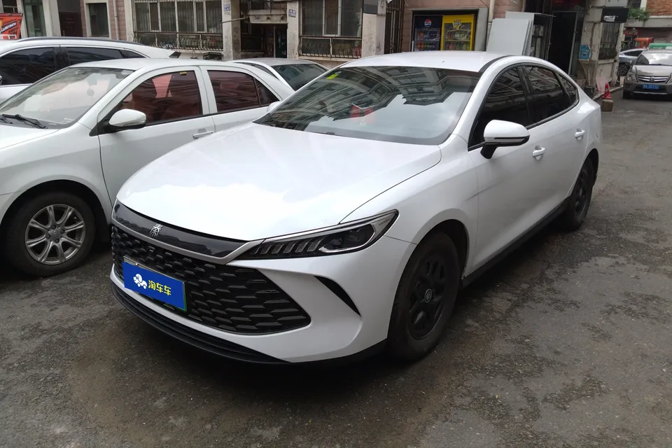 BYD Qin PLUS DM Qin PLUS DM 2025 DM-i 55KM Intelligent Driving Edition Leading Edition 2025 — photo 1, buy with delivery to Moscow