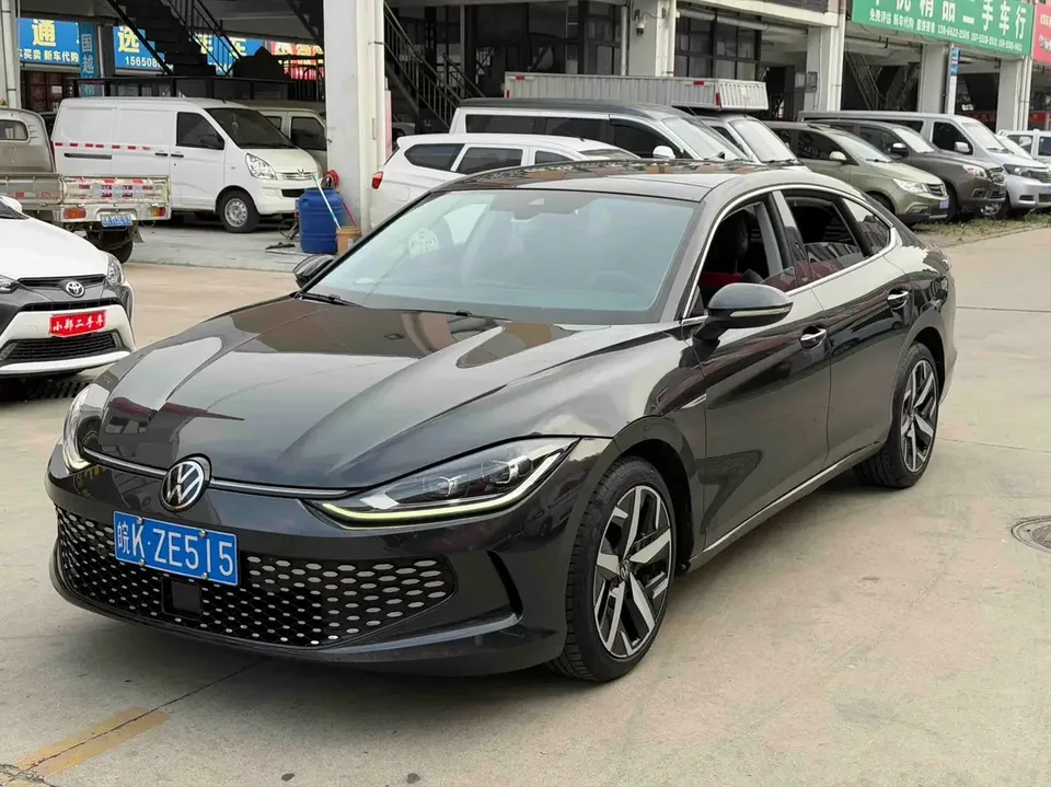 Volkswagen Lamando Lingdu 2022 Lingdu L 280TSI DSG Hot Edition 2022 — photo 1, buy with delivery to Moscow