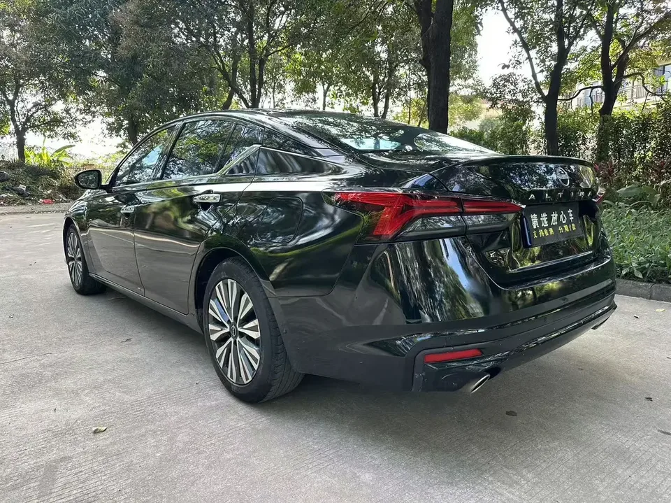 Nissan Altima Sound of nature 2022 2.0L XL-TLS Enjoy Edition 2023 — thumbnail 2