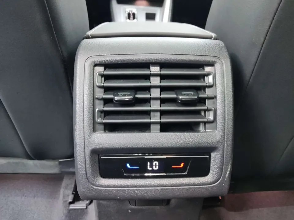 Volkswagen Golf golf 2023 280TSI DSG R-Line Lite 2023 — thumbnail 3